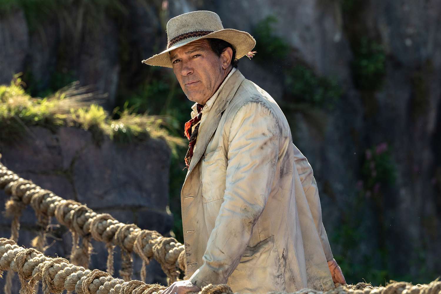 Antonio Banderas se transforma en un capitán legendario en