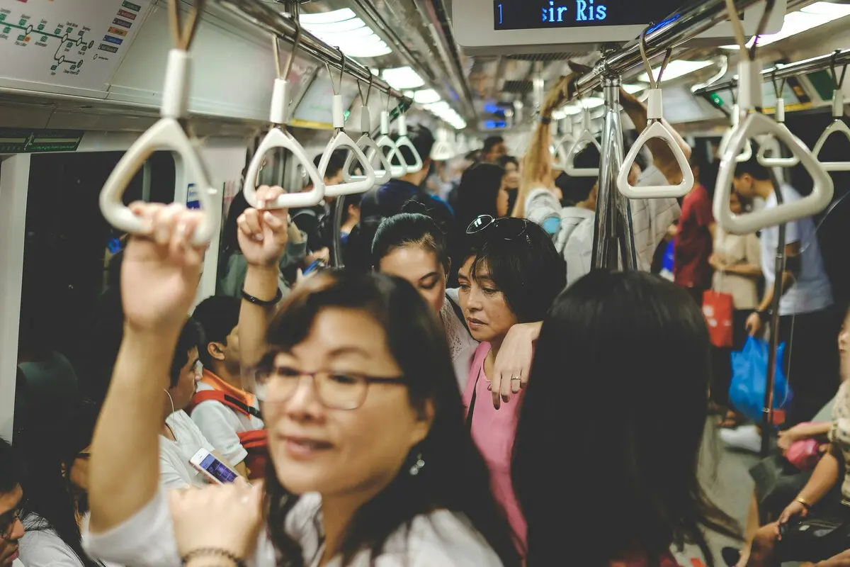 Japón toma una sorprendente decisión para igualar salarios entre hombres y mujeres