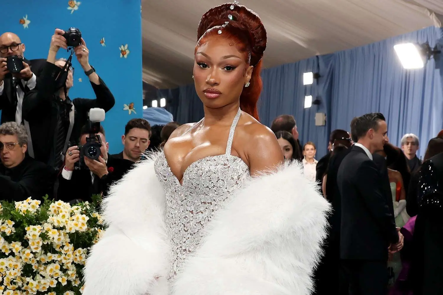 Megan Thee Stallion sorprende en la Met Gala al llevar su propio