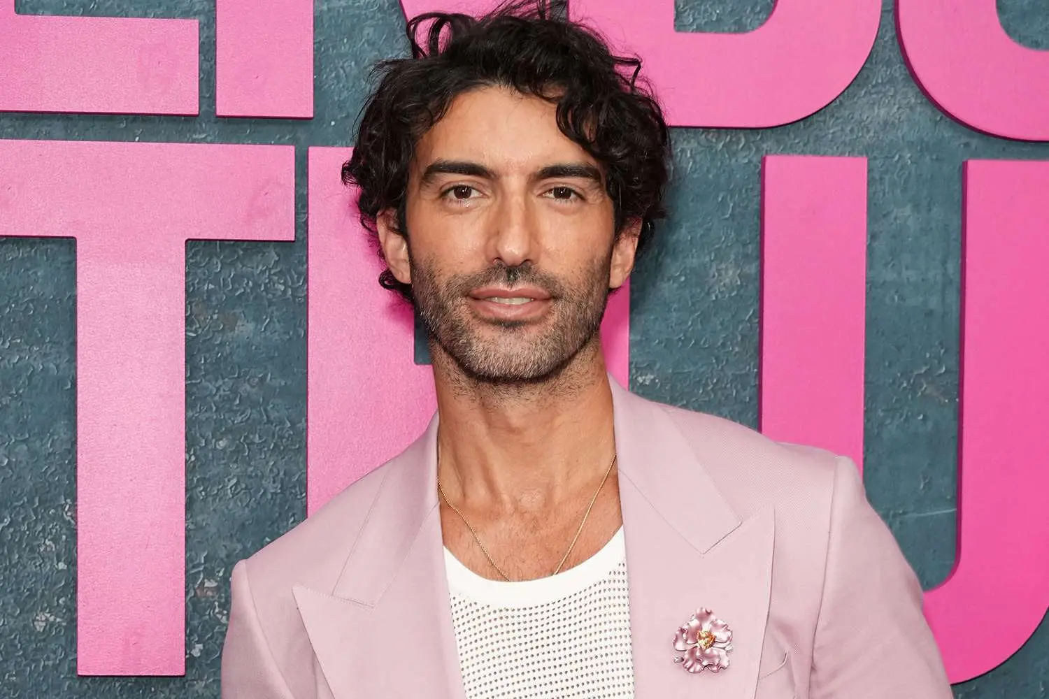 Justin Baldoni regresa a redes y conmueve con su mensaje familiar en medio de controversia- Últimas noticias Ecuador